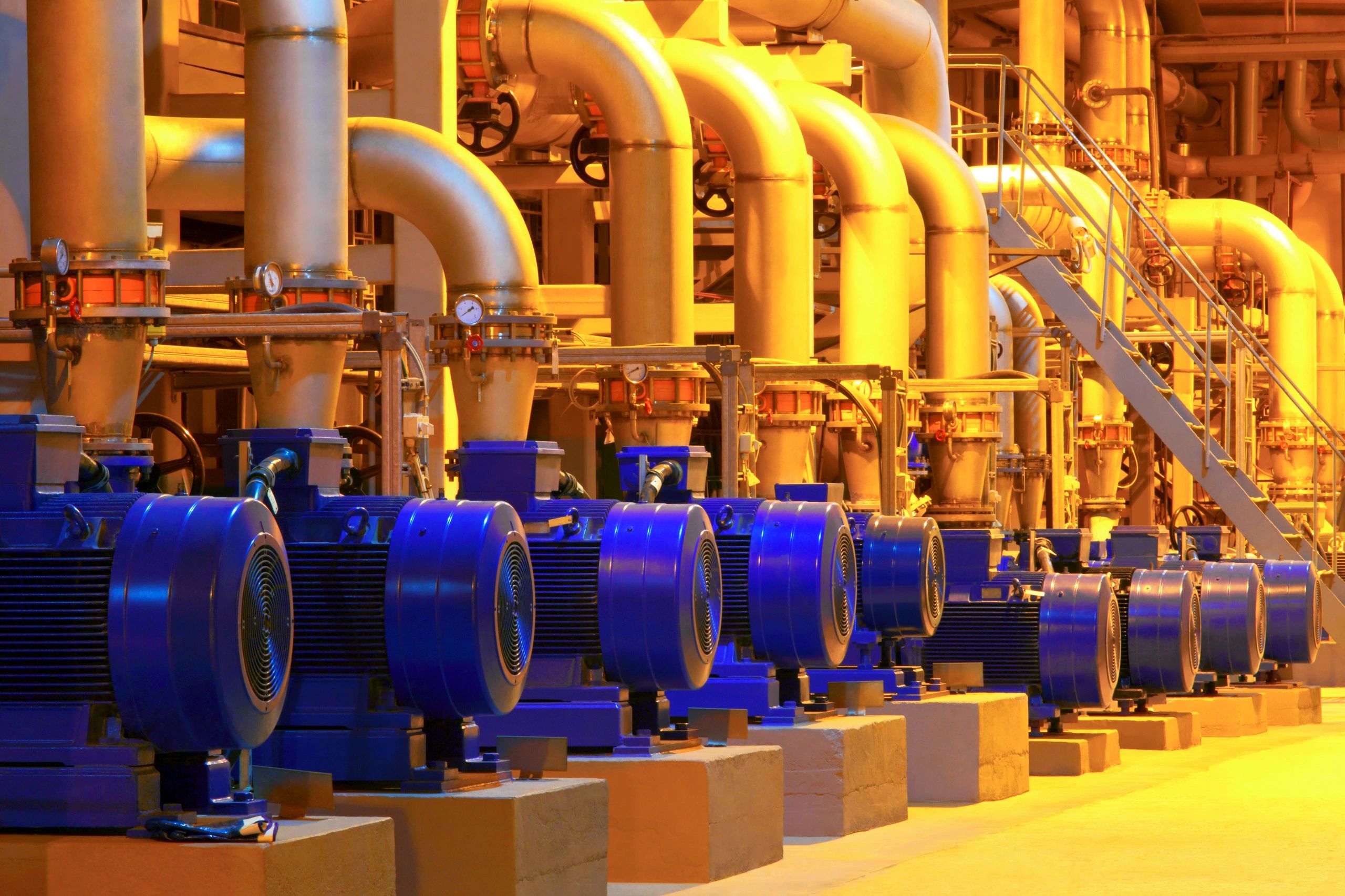 Industrial oil & gas facility using PeakFlow-Handol equipment